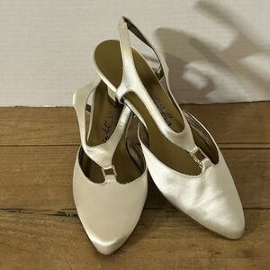 Night Life By Life Stride Womens Shoes White Fabric Cone Heels Size 7B #38014